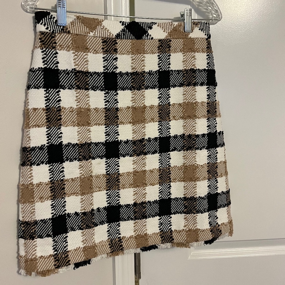 Ann Taylor, Woven Plaid A-Line Skirt with Frayed Hem, Size 2